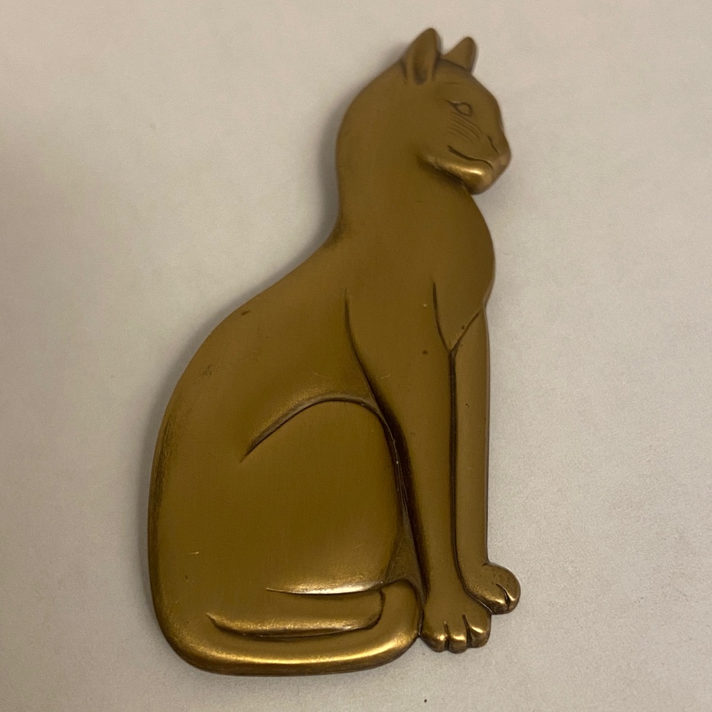 Vintage Cat Brooch Sitting Siamese Cat Pin Brass Color Metal Figure